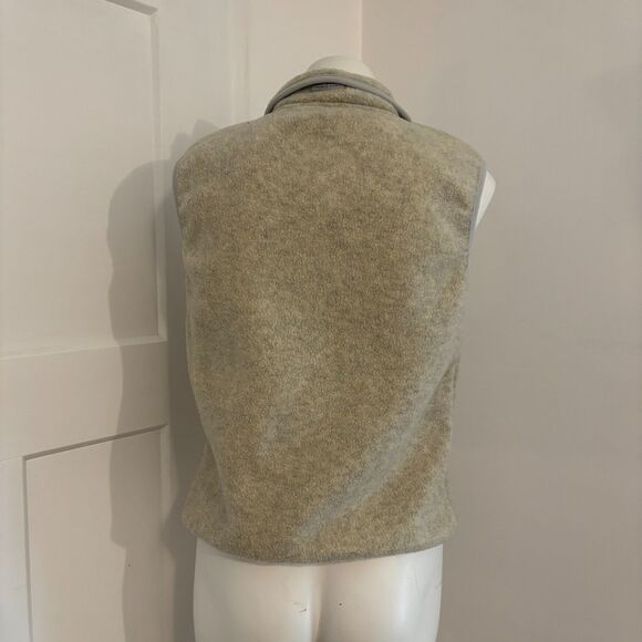Eddie Bauer size Petite Small Neutral Light Grey Fleece Vest - Picture 2 of 7